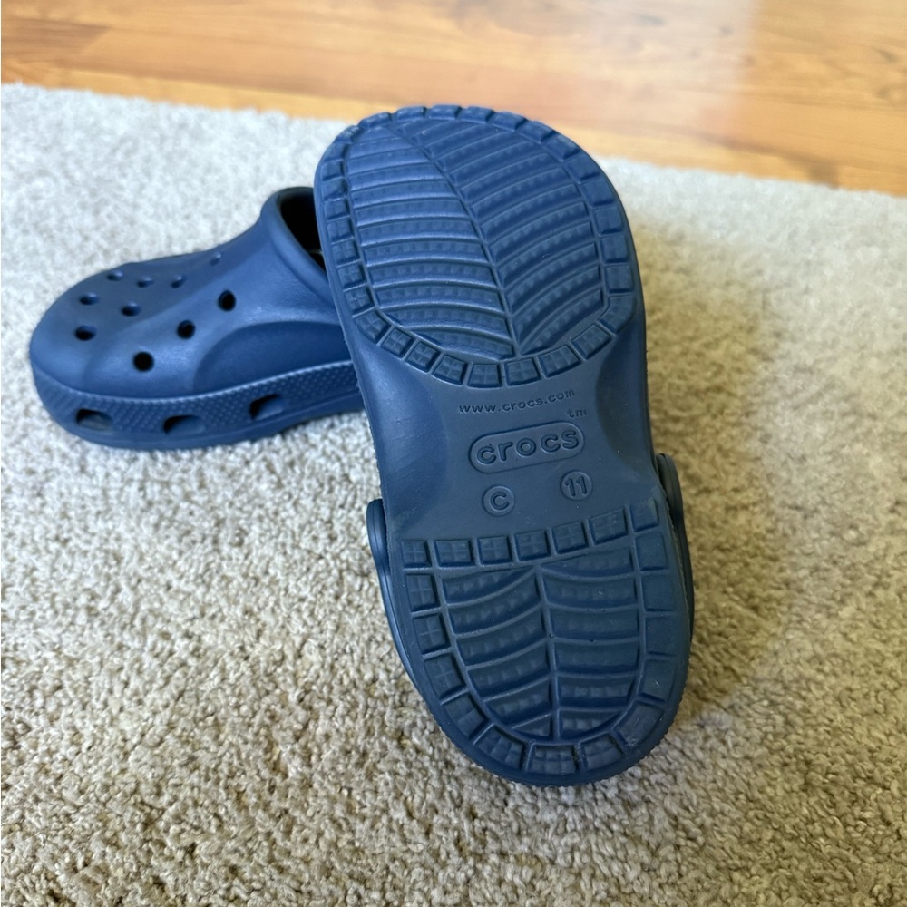 CROCS Kids Shoes in Navy and Black - Picture 7 of 9